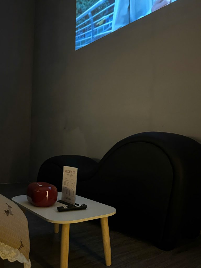 Ember Hoàng Gia 3